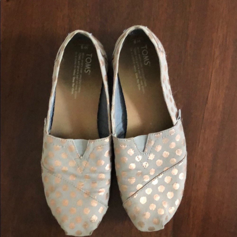 Rose gold and grey Toms